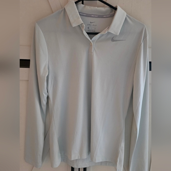 Nike Tops - Nike Women's Light Gray Long Sleeve Tee